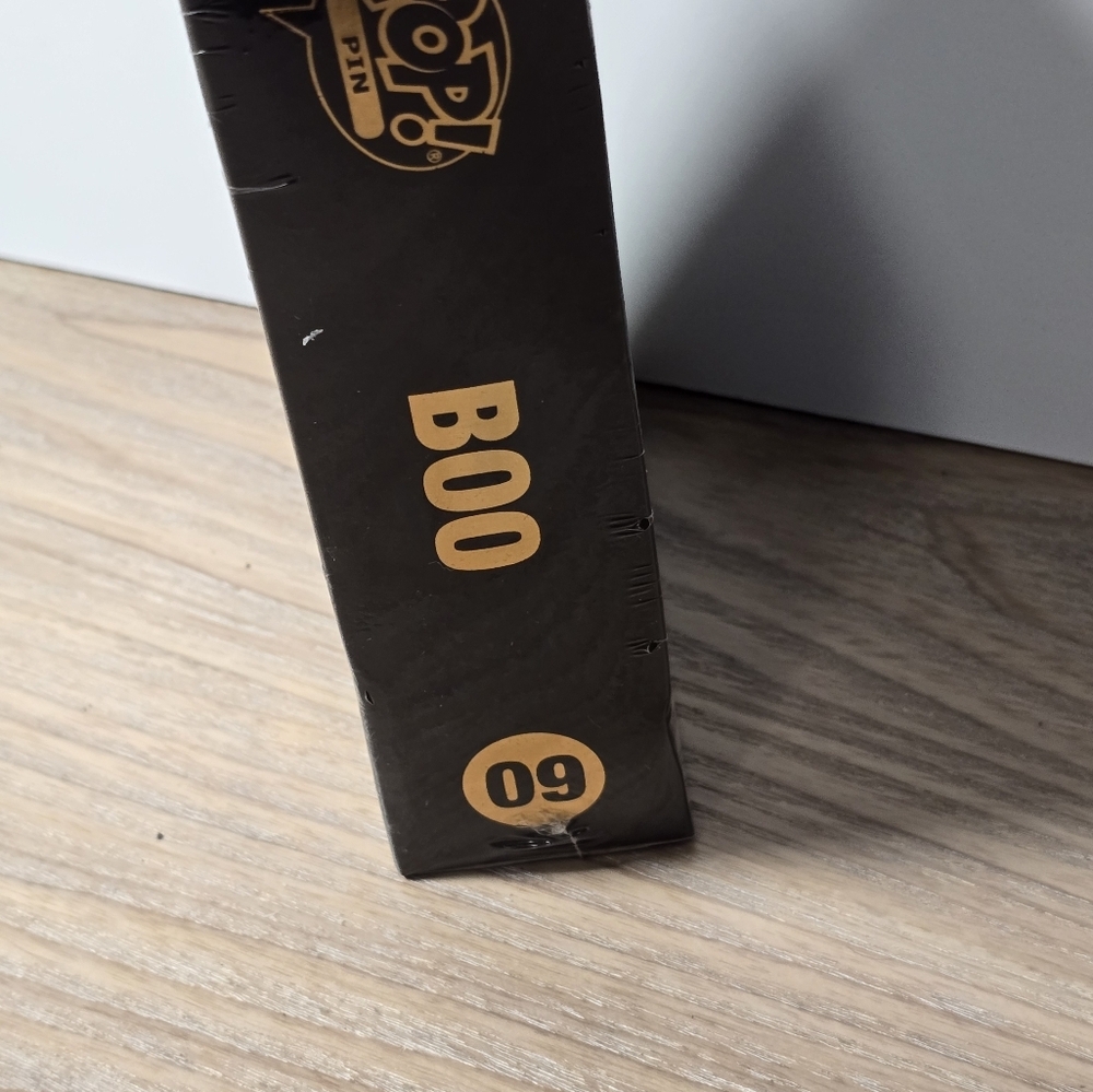 Funko pop large enamel pin disney Pixar boo 09 new - Picture 3 of 5